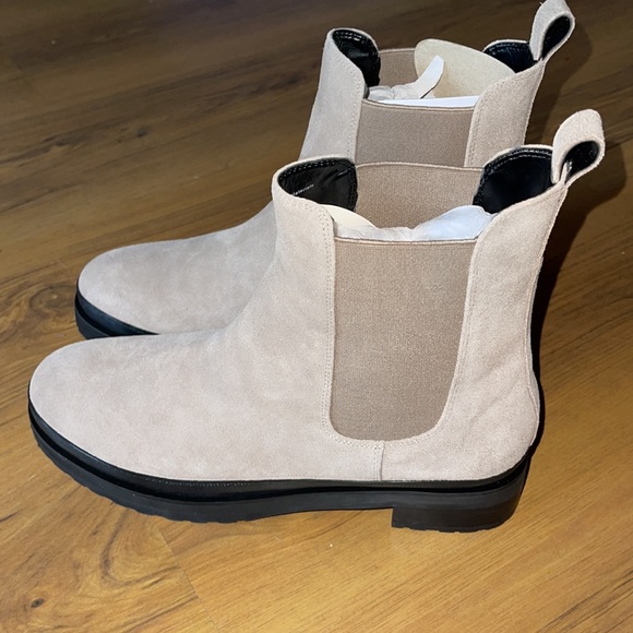 AEROSOLES Women's Leather Camila Chelsea Boot 10 Used good condition - Picture 12 of 14